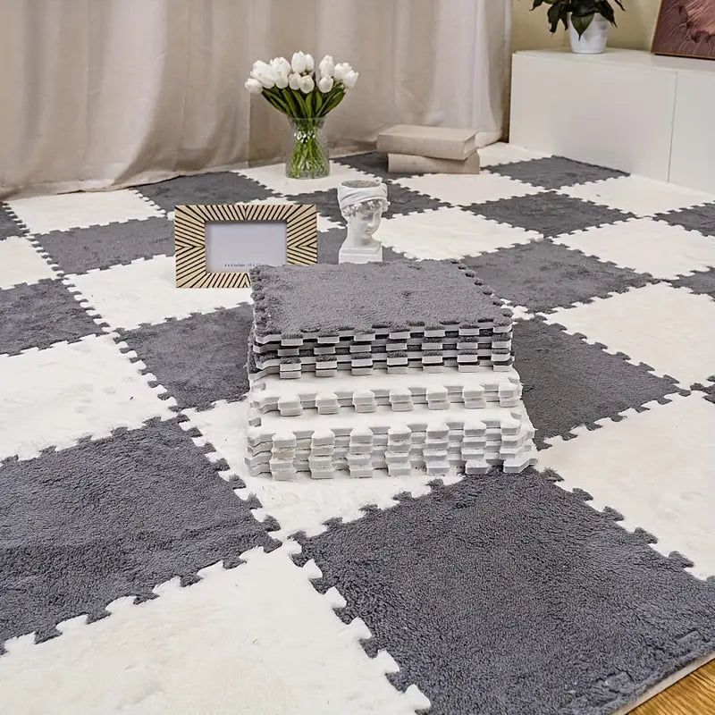Koberec z plyšových puzzle (Sivá + Biela)